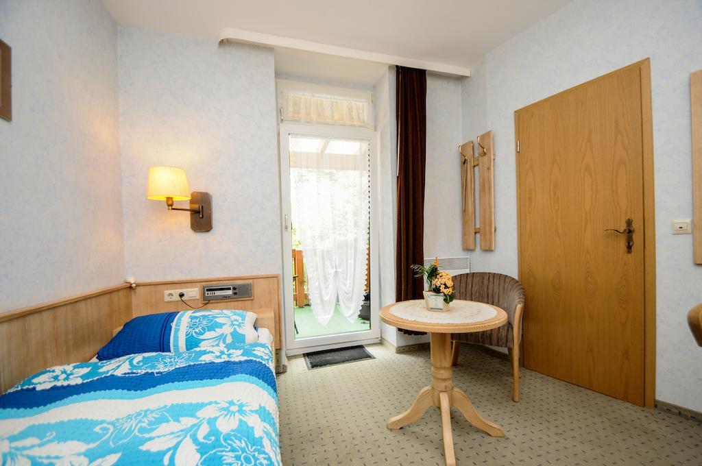 Gaestehaus Wieghardt ブラウバッハ 部屋 写真
